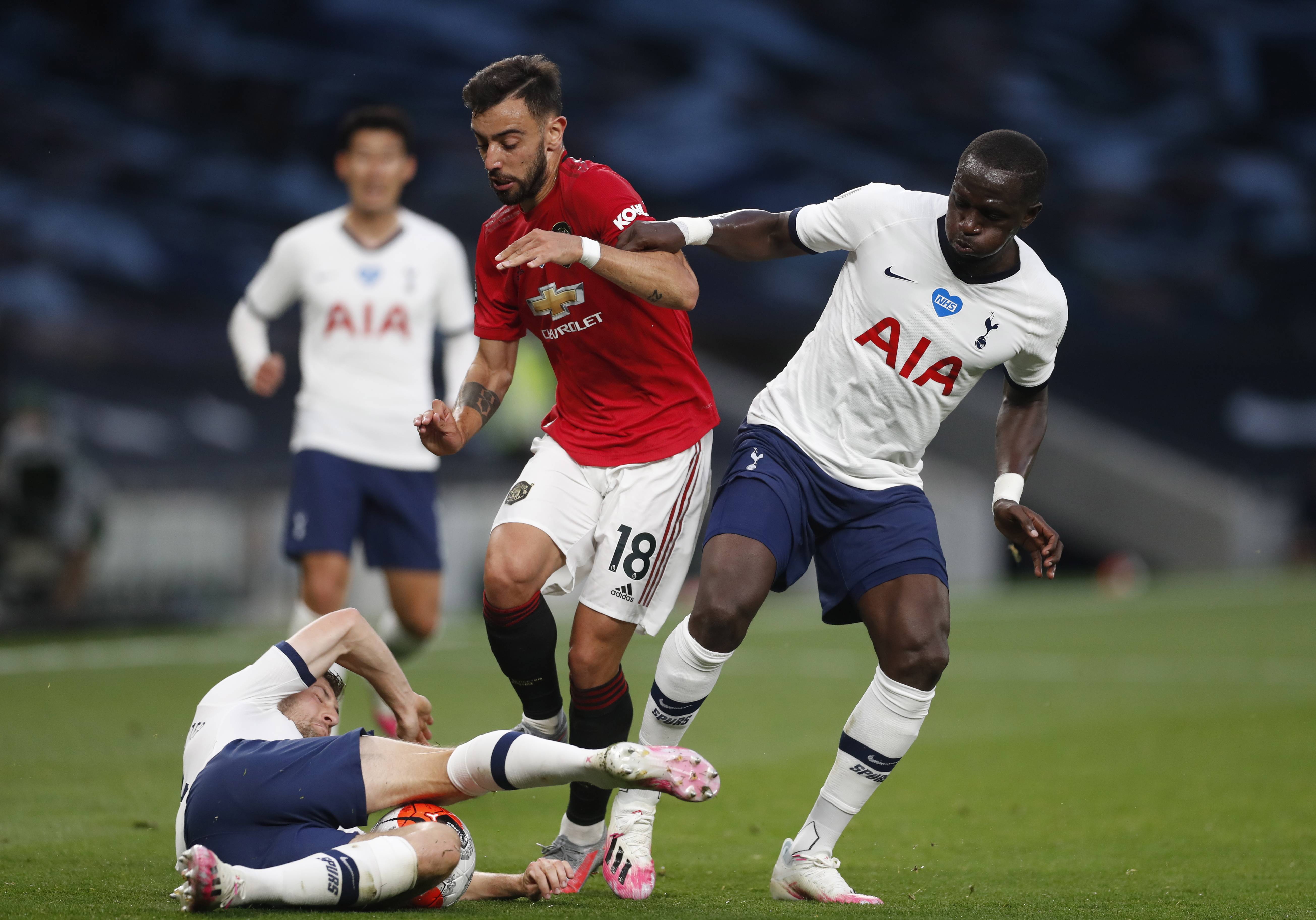 掌握比赛的 掌握比赛的